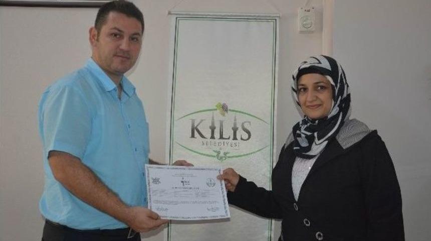 Hediyelik Eşya Yapımı Kursiyerlerlerine Sertifika