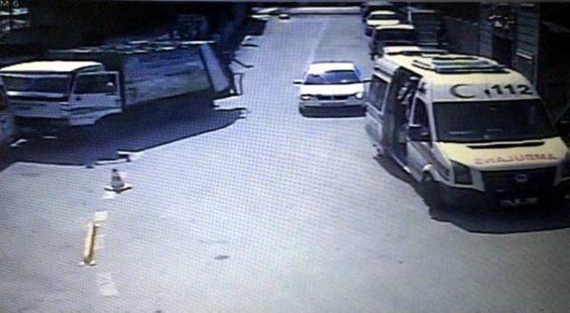 Kamyon S&uuml;r&uuml;c&uuml;s&uuml;n&uuml;n Son Hamlesi Faciayı &Ouml;nledi 1