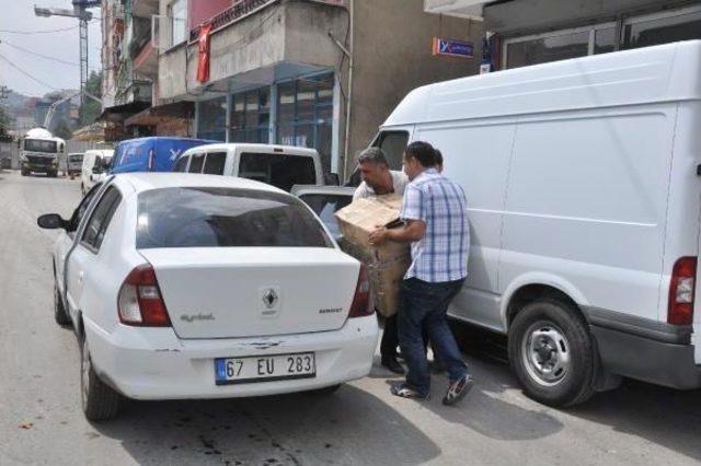 Bomba Ihbarı Yapılan Kolilerden Kozmetik Ürün Çıktı