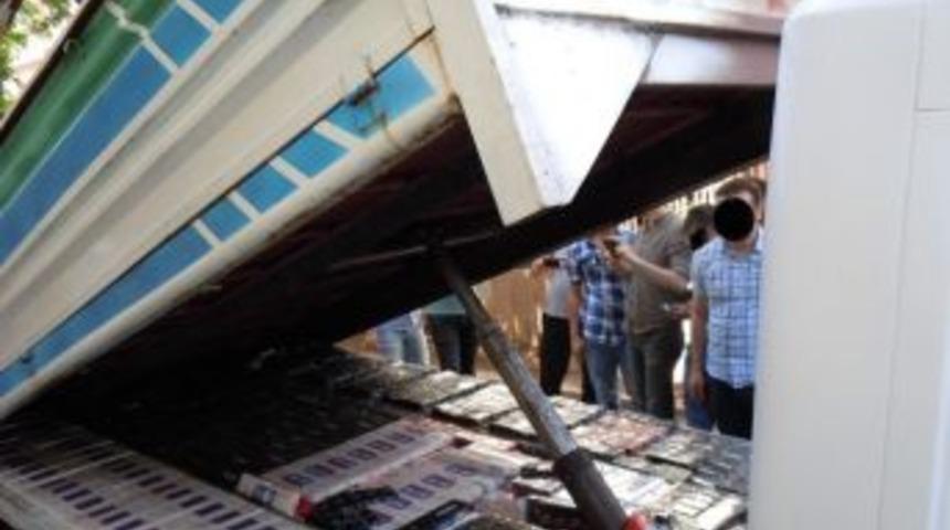 Adıyaman&rsquo;da 15 Bin Paket Ka&ccedil;ak Sigara Ele Ge&ccedil;irildi