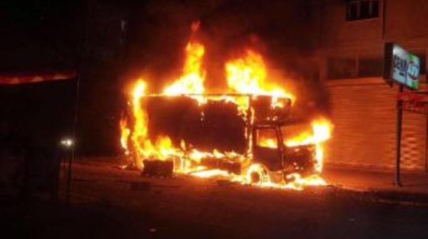 Suru&ccedil;&rsquo;Ta Tır'ı Ateşe Veren 4 Kişi Tutuklandı