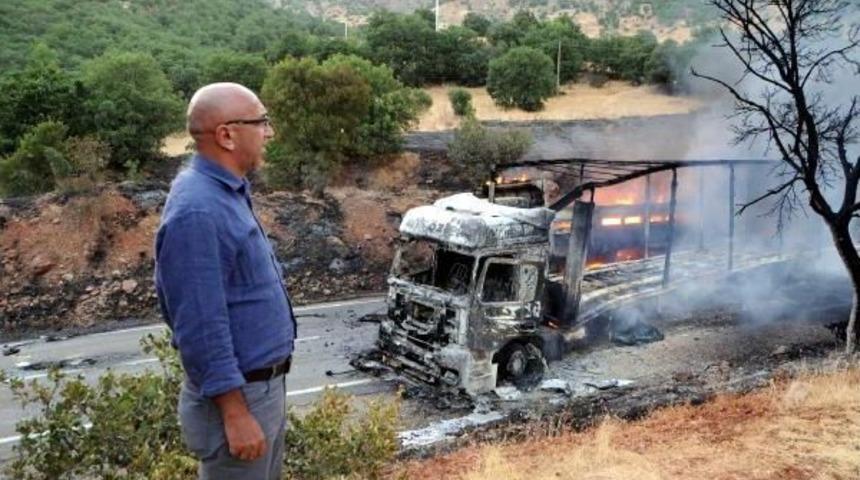 Yol Kesip 3 Aracı Ateşe Veren Pkk'lıların Ka&ccedil;tığı B&ouml;lgeyi Kobralar Bombalıyor (2)