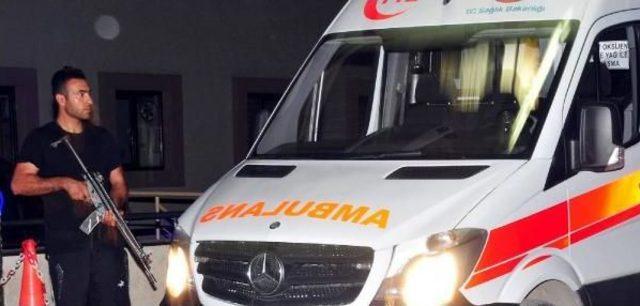 Jandarma Asayiş Kolordu Komutanlığı Nizamiyesine El Bombası Atıldı; 1 Asker Yaralı - Fotoğraflar 1