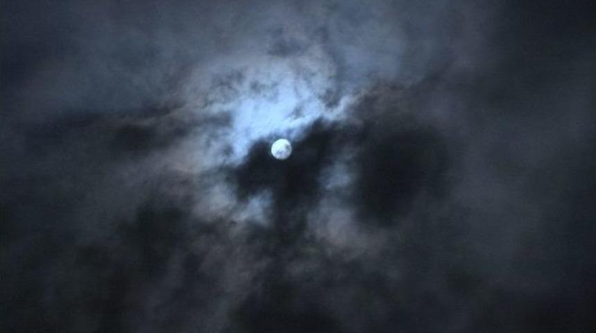 Mavi Ay İskenderun&rsquo;da B&ouml;yle G&ouml;r&uuml;nt&uuml;lendi