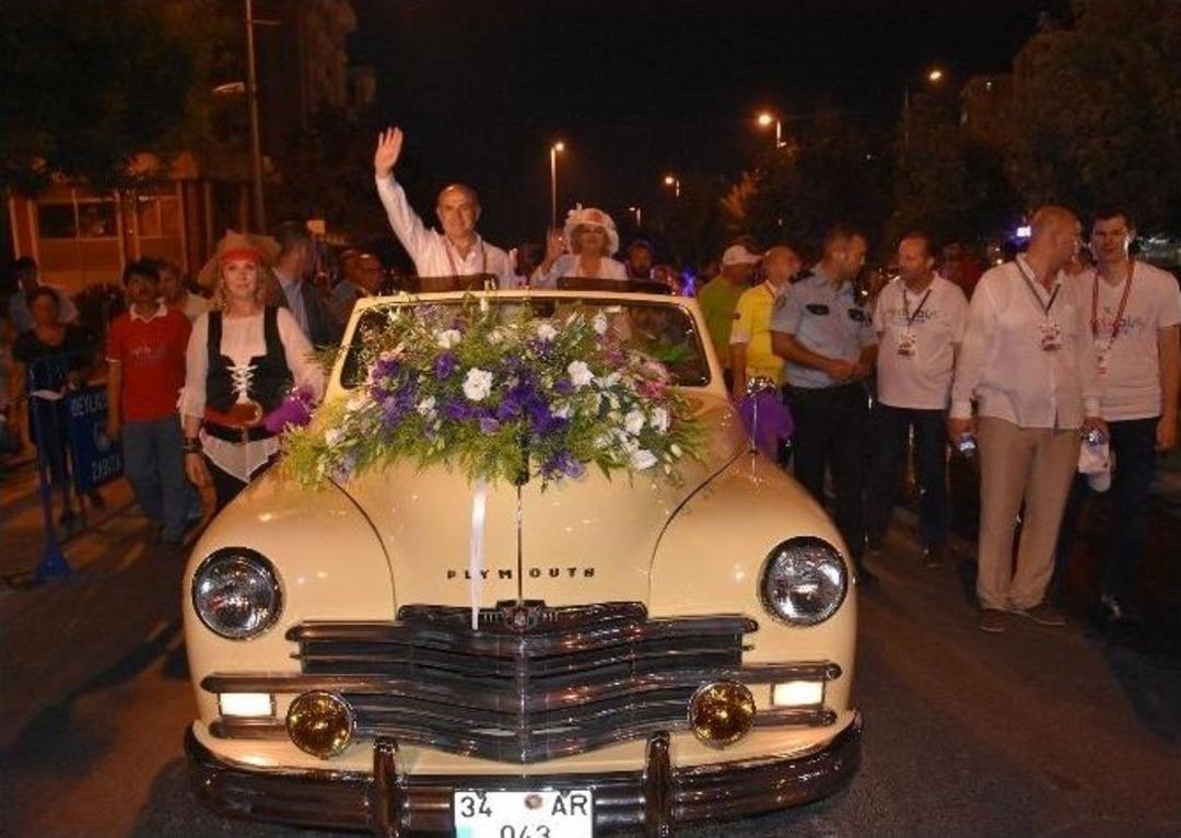 B&uuml;y&uuml;k&ccedil;ekmece Festivalinde Rengarenk Y&uuml;r&uuml;y&uuml;ş