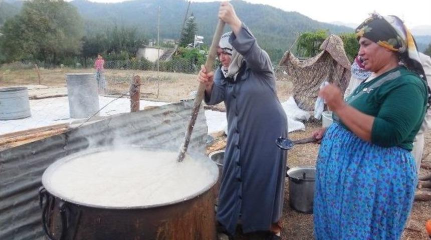 (&ouml;zel Haber) Sıcaklar Arttı Tarhana &Uuml;reticileri Seri &Uuml;retime Ge&ccedil;ti