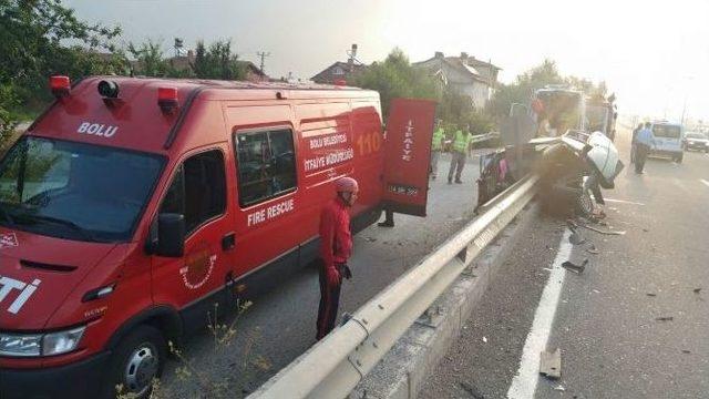 Bolu&rsquo;da Trafik Kazası: 2 &Ouml;l&uuml; 1
