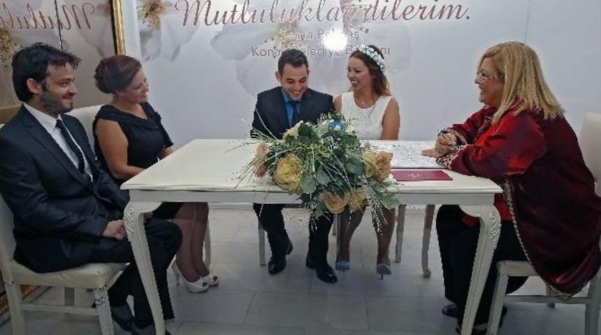 Fuar Evlendirme Dairesine B&uuml;y&uuml;k İlgi