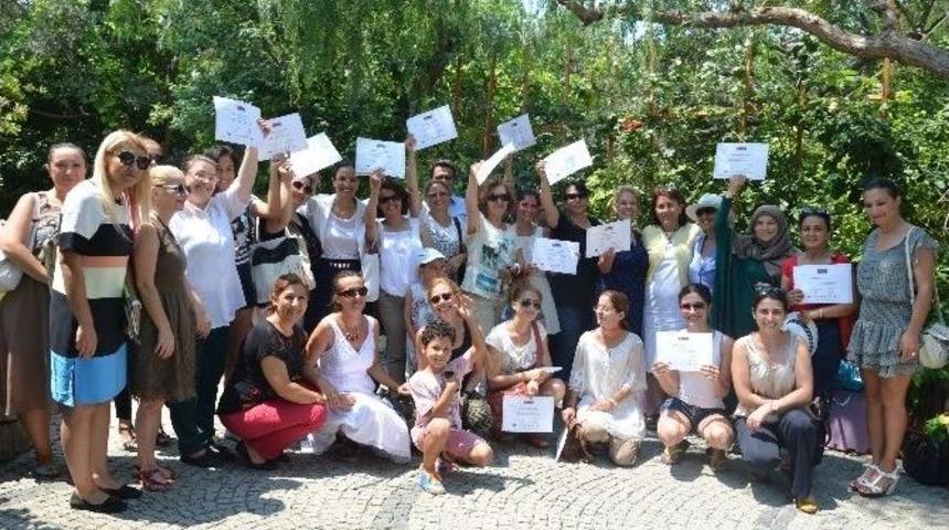 Kuşadası&rsquo;nda Şiddete Karşı &Ccedil;ağdaş Drama Eğitimi Sona Erdi