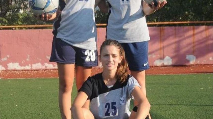 Konak Belediyespor'un &Uuml;cretleri D&uuml;ş&uuml;r&uuml;len 3 Oyuncusu 'yola Devam' Dedi