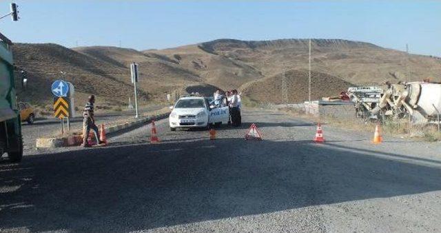 Pkk nın 10 G&uuml;nde 2 Kez Kestiği Karakurt- Kağızman Karayolu, Ulaşıma Kapıtıldı 2