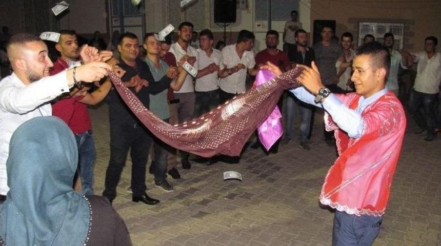 Arabanlı Asker Adaylarına Davullu Zurnalı Uğurlama