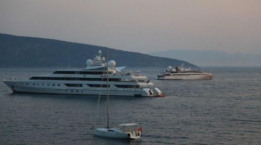 L&uuml;ks Yatlar Yunan Adalarına Gitti