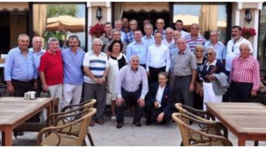 Turan Ak Parti Kurucu &Uuml;yeleriyle Bir Araya Geldi