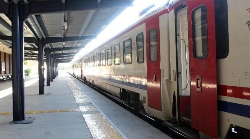 Erzurum Ve Kars Arasındaki Tren Seferleri Durduruldu