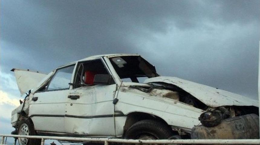 Otomobil Takla Attı: 1 &Ouml;l&uuml; 1 Yaralı