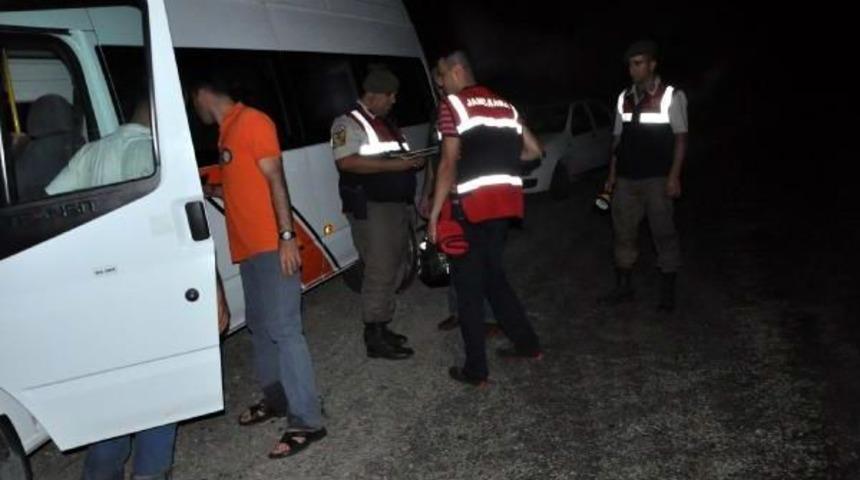 14 Kişi Koyda Mahsur Kaldı