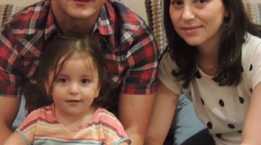 Kayalıklarda Mahsur Kalan 4 Kişi Kurtarılmayı Bekliyor