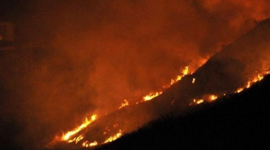 Polisin Müdahalesi Sonrası Yangın Çıktı