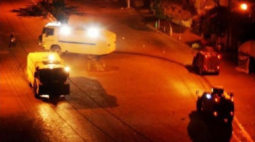 İdil'de Çöp Konteynerindeki Patlayıcı Infilak Etti: 1 Polis Yaralı