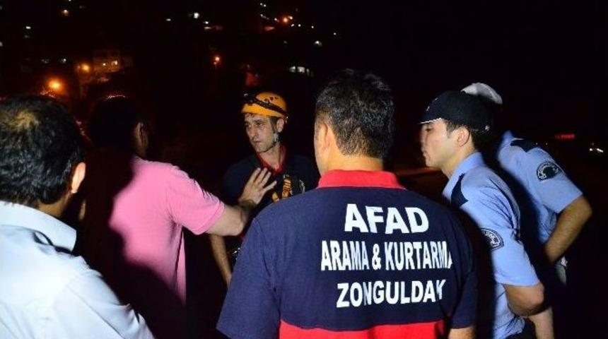 Sandalla Denize Açıldılar, Dalgaların Şiddeti Artınca Mağaraya Sığındılar