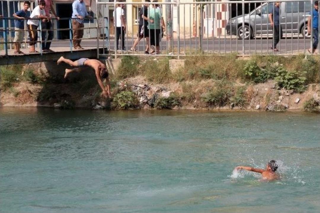 (&ouml;zel Haber) Dalgı&ccedil;lar Ceset Aradı Onlar Serinlemek İ&ccedil;in Y&uuml;zd&uuml;