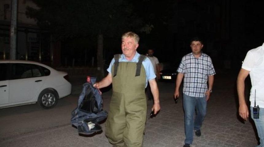 &Ccedil;orum&rsquo;da Ş&uuml;pheli &Ccedil;antadan Bisiklet Pompası &Ccedil;ıktı