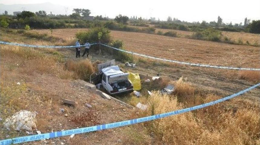Konya&rsquo;da Otomobil U&ccedil;uruma Yuvarlandı: 1 &Ouml;l&uuml;, 4 Yaralı