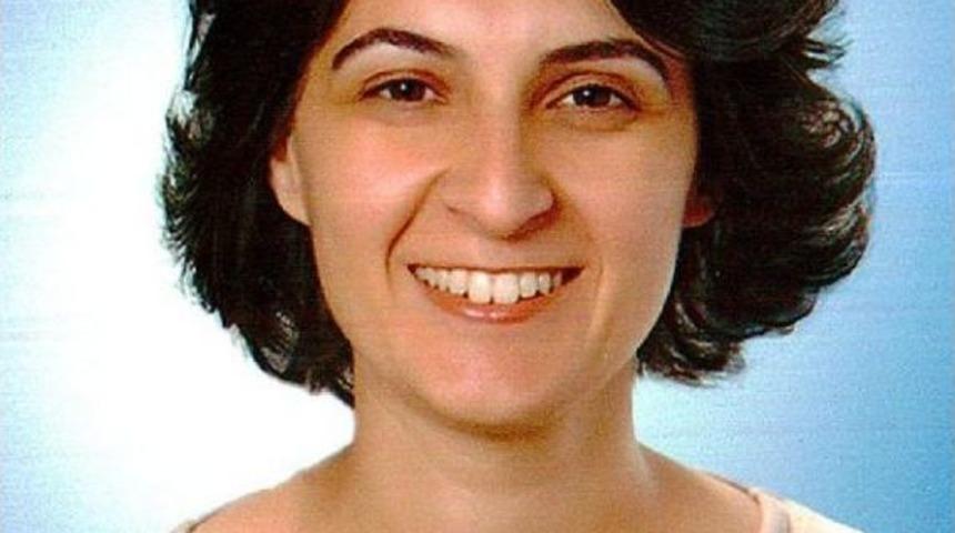 Arkadaşlarını Rekt&ouml;r Ile G&ouml;r&uuml;şmeye Davet Eden &Ouml;ğretim &Uuml;yesine Ceza