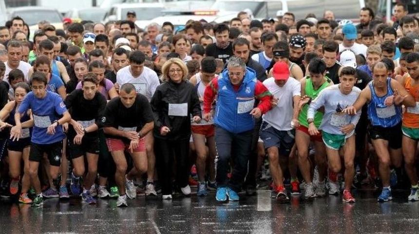 Karşıyaka, Ata&rsquo;dan Ana&rsquo;ya Koşacak
