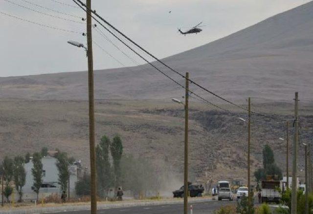 Pkk, 2 Ton Bomba Yüklü Traktörle Karakola Saldırdı: 2 Şehit, 31 Yaralı (3)