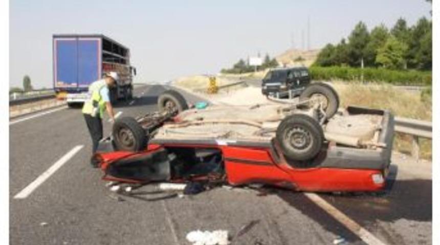 Ters D&ouml;nen Otomobilde 1 &Ouml;l&uuml;,7 Yaralı