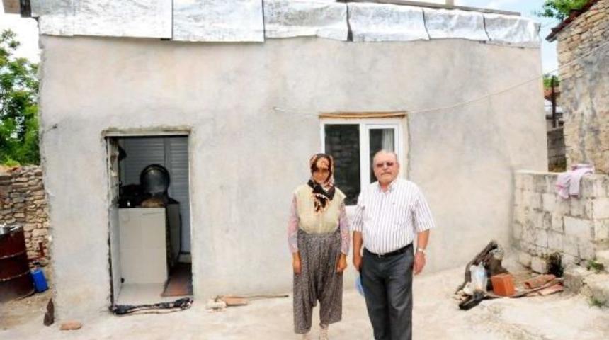 Sara Hastası Kadın Ila&ccedil;larını Alamıyor