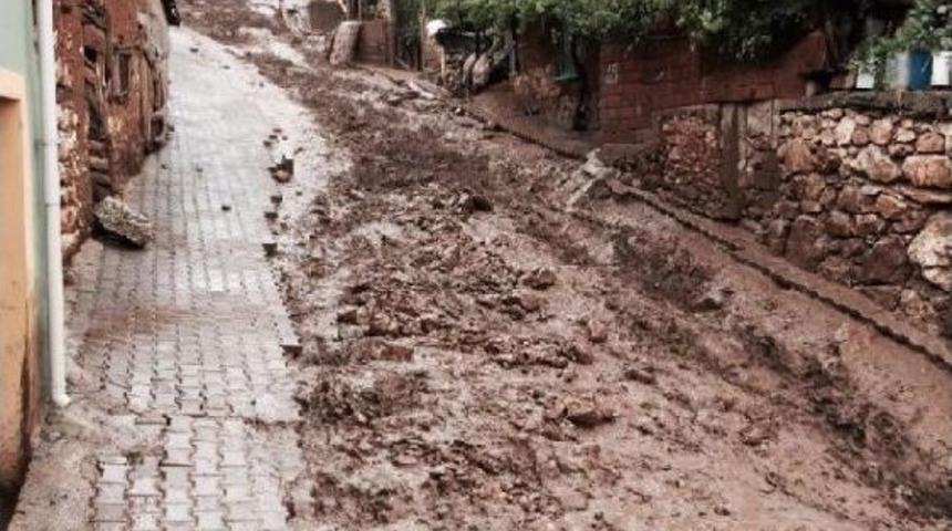 Antalya Elmalı'yı Sel Vurdu (2)