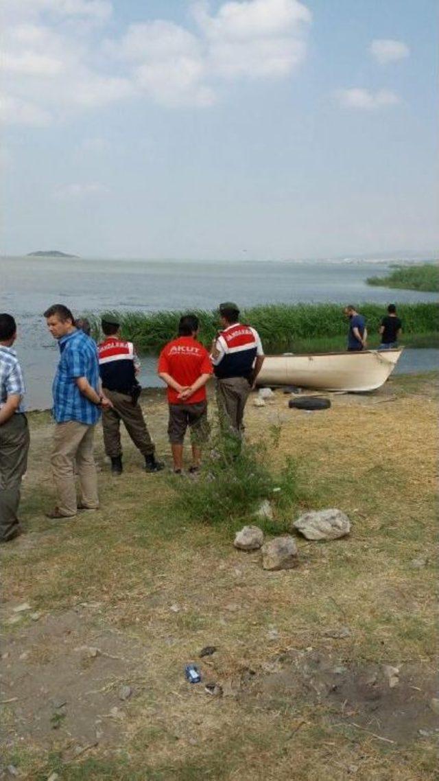 Satılığa Çıkardığı Adayı Göstermekten Dönerken Uluabat Gölü’Nde Boğuldu