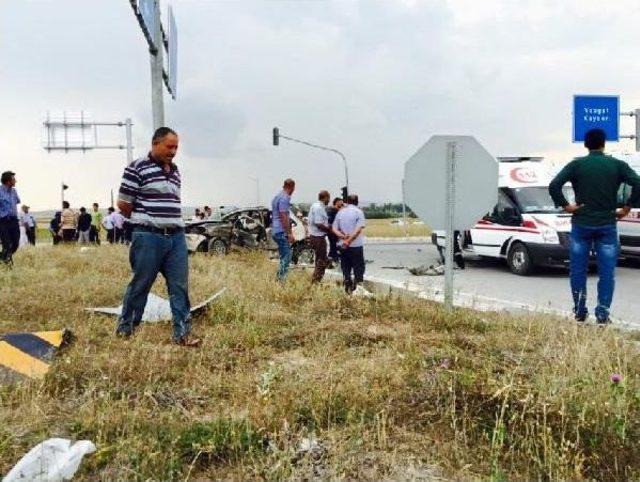 Mhp'li Eski Milletveki Kazada Öldü, Eşi  Ağır Yaralandı