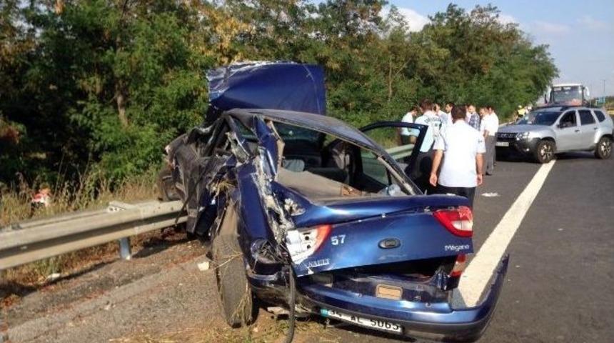 Yakınlarının D&uuml;ğ&uuml;n&uuml;ne Giderken Kaza Yaptılar