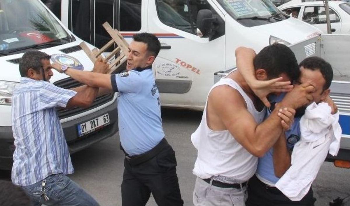 (&ouml;zel Haber) Zabıta İle Seyyarın Sopalı, Satırlı, Sandalyeli Kavgası