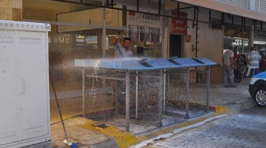 Korkuteli&rsquo;de Konteynırlar Dezenfekte Oluyor