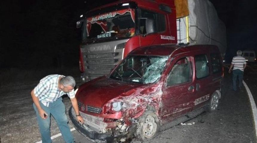 Niksar&rsquo;da Kaza: 6 Yaralı