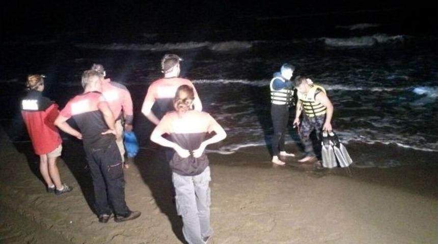 Serinlemek İçin Denize Giren 14 Yaşındaki Gençten 17 Saattir Haber Alınamıyor