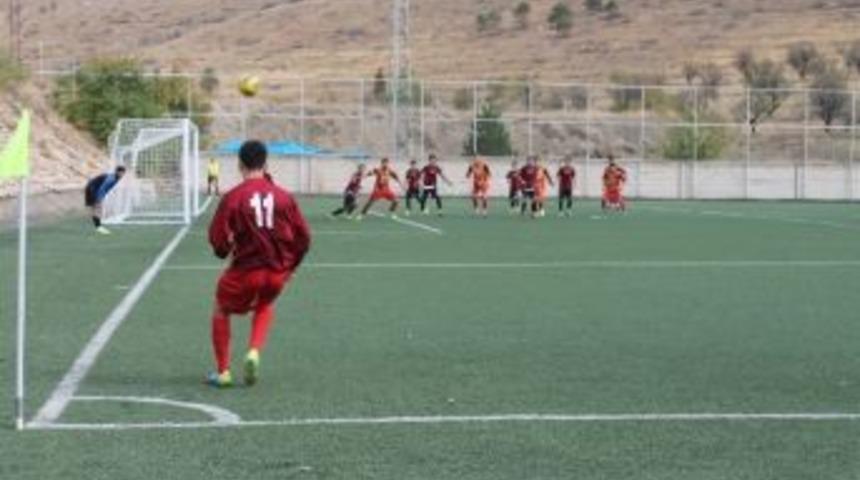 U21 Stat&uuml;s&uuml;nde &Ccedil;im Saha Zorunluluğu