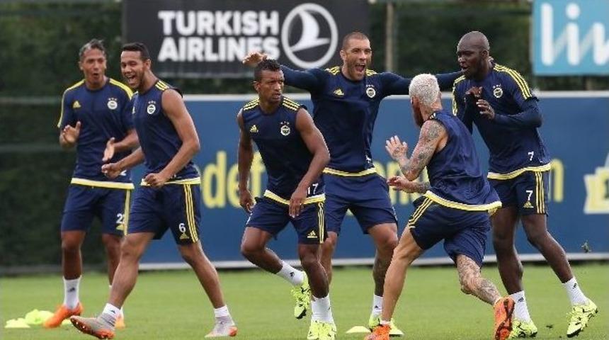 Fenerbah&ccedil;e İstanbul&rsquo;daki Son Antrenmanını Yaptı
