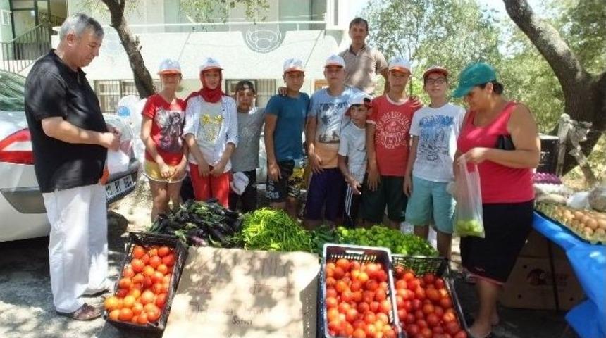 Burhaniye&rsquo;de Kampa Katılan &Ouml;ğrenciler Pazarcı Oldu