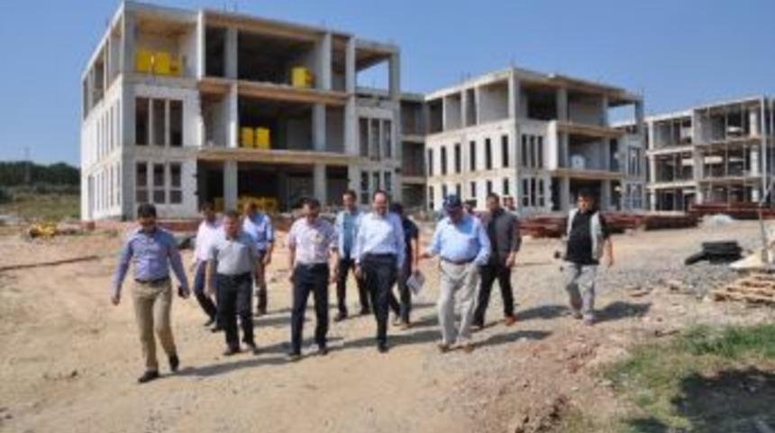 Başiskele Belediye Hizmet Binası Şekilleniyor