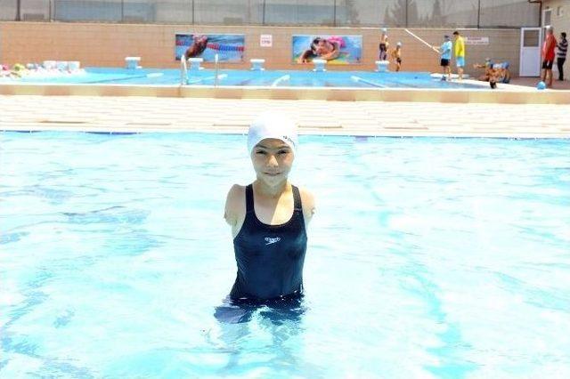 Engelliler İ&ccedil;in Y&uuml;zme Kursları Başladı 1
