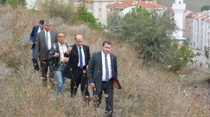 Bu Mahalleye 11 Yıldır Ambulans Giremedi