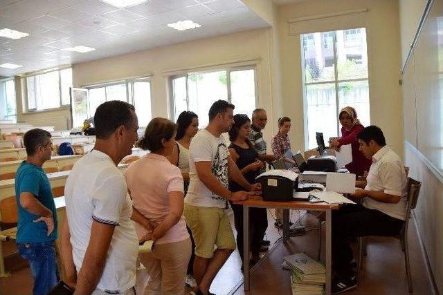 D&uuml;zce &Uuml;niversitesi&rsquo;nde Yeni Kayıt Heyecanı 2