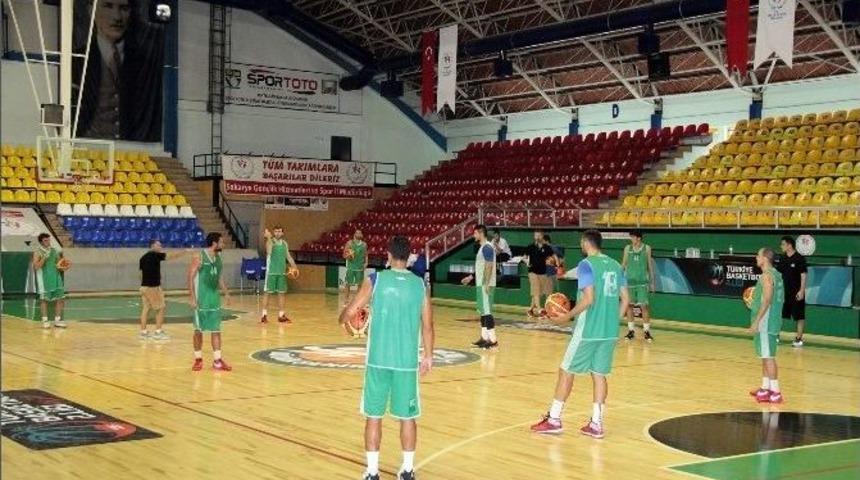 B&uuml;y&uuml;kşehir Basket Parkeye İndi