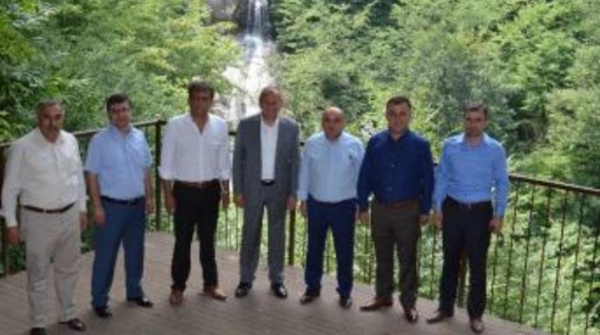 Başkanları G&ouml;lyaka Toplandı